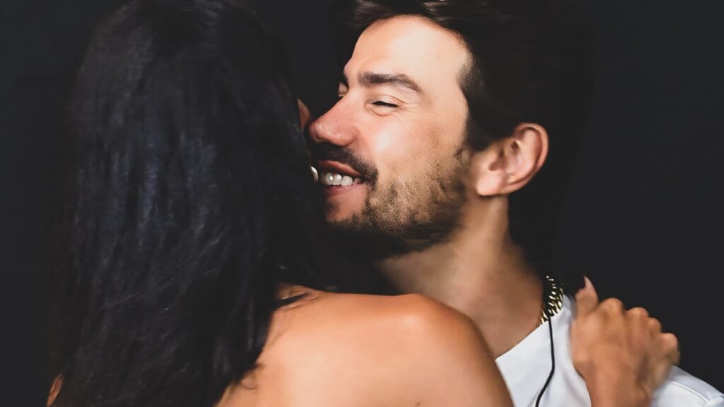 Ex-Miss Brasil Jakelyne Oliveira atualiza estado de saúde na UTI