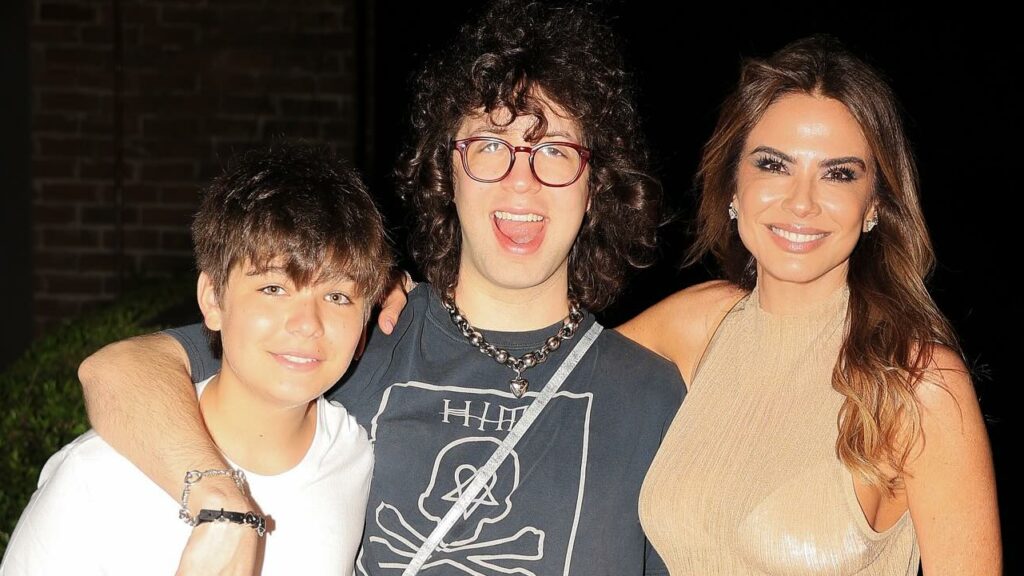 Luciana Gimenez celebra aniversário do filho caçula