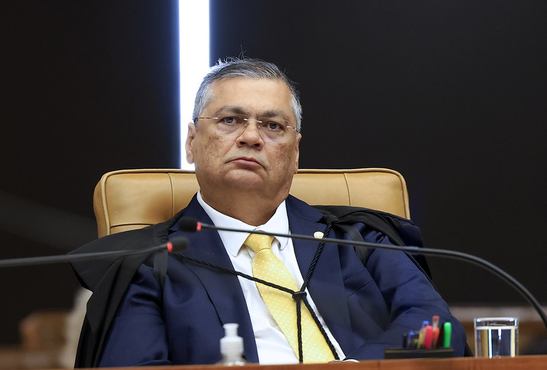 Dino convoca membros do governo Lula para explicar uso de emendas Pix