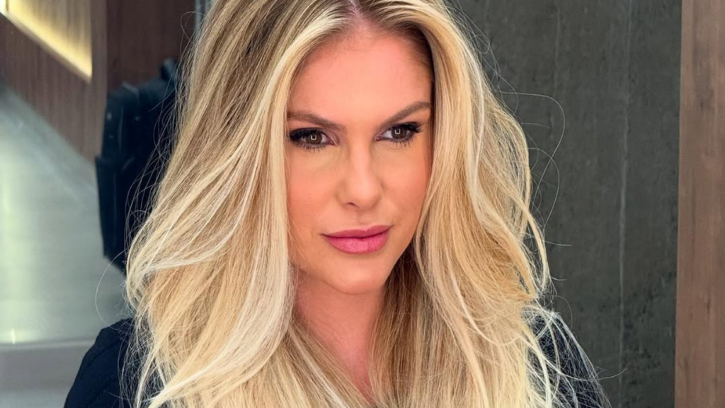 Bárbara Evans abre o jogo sobre briga com a mãe, Monique Evans