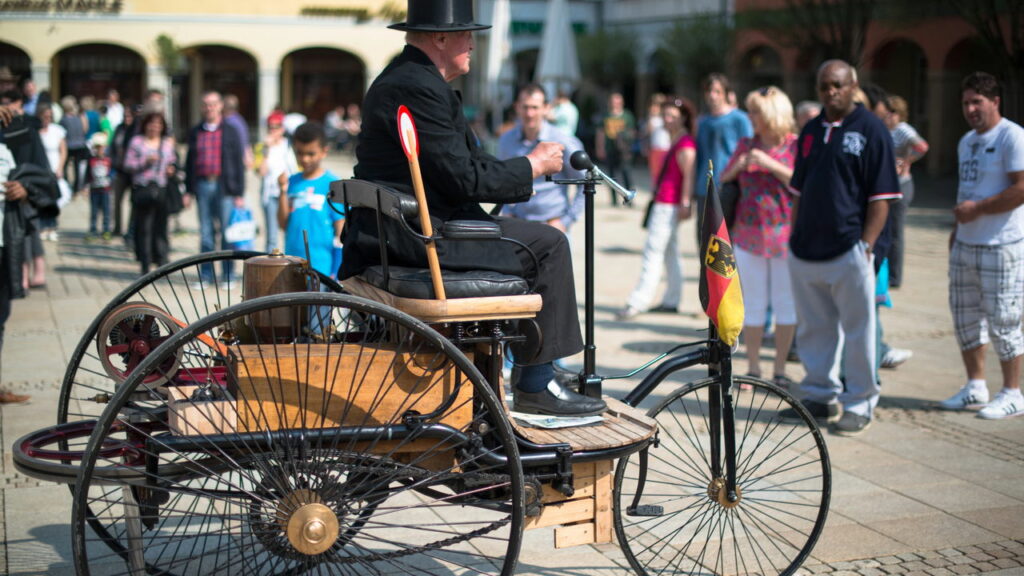 A história do primeiro carro do mundo