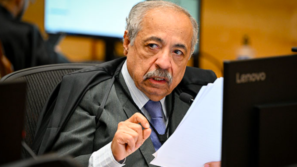 Ministro do STJ repassou R$ 900 mil a assessor investigado, diz PF