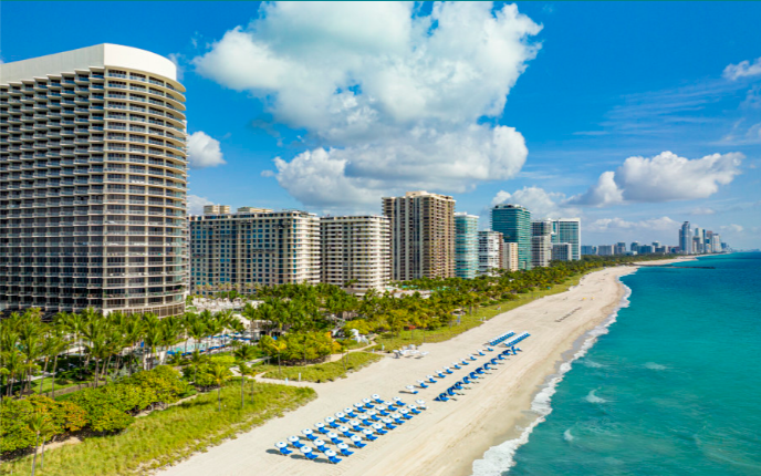 Vista da praia de Bal Harbour, onde Neymar comprou terreno de 1.200m2 para construir uma mansão
