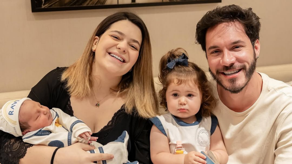 Eliezer e Viih Tube vão parar no hospital juntos