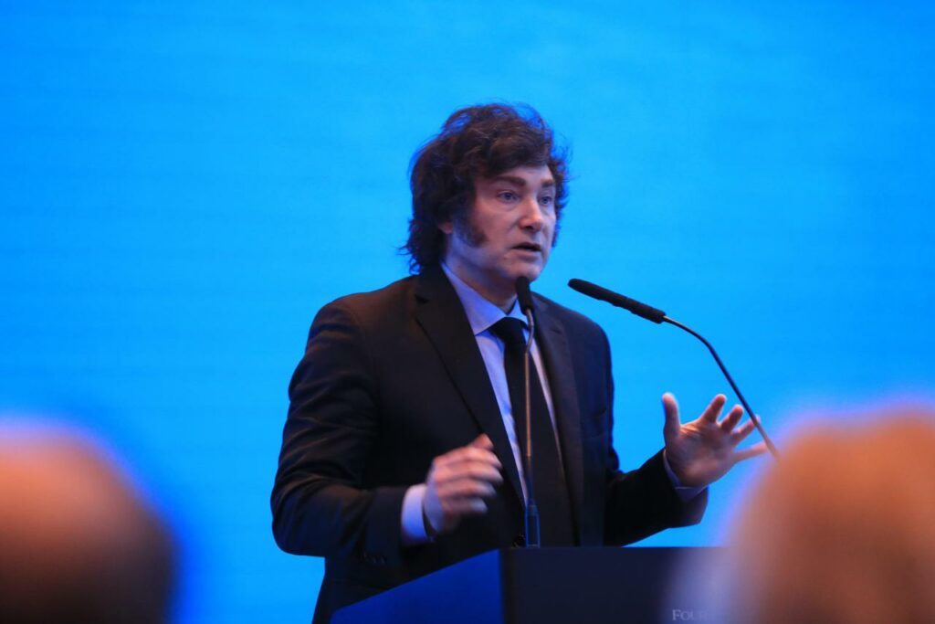 Crusoé: Milei atropela independência da Corte Suprema argentina