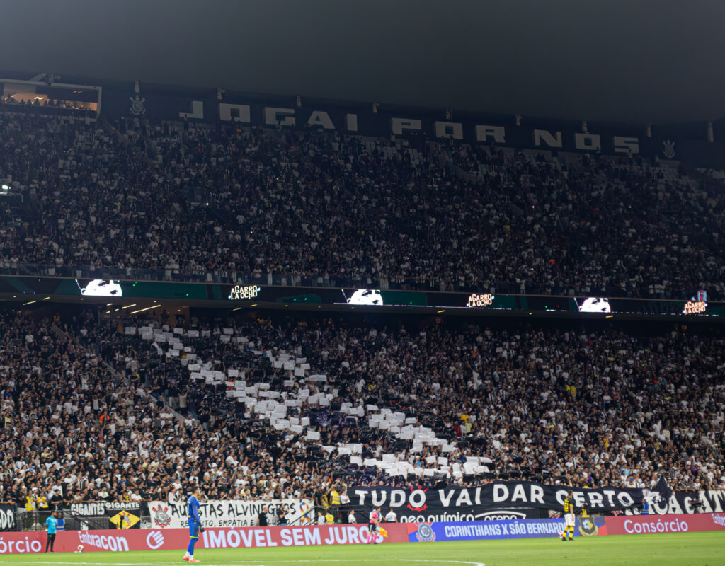 Garro volta ao Corinthians e fala sobre incômodo na perda da camisa 10