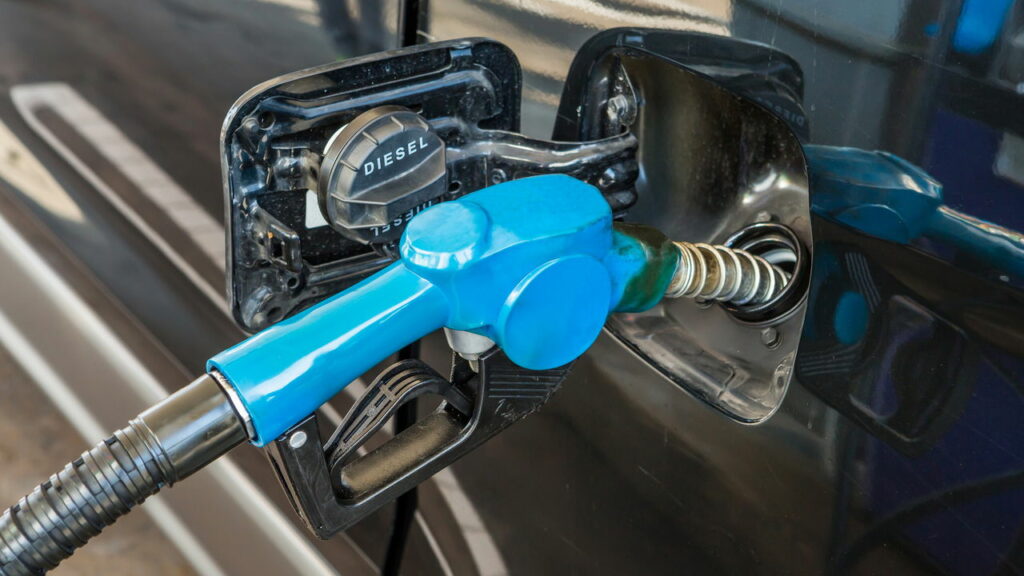 Gasolina aditivada realmente vale a pena?