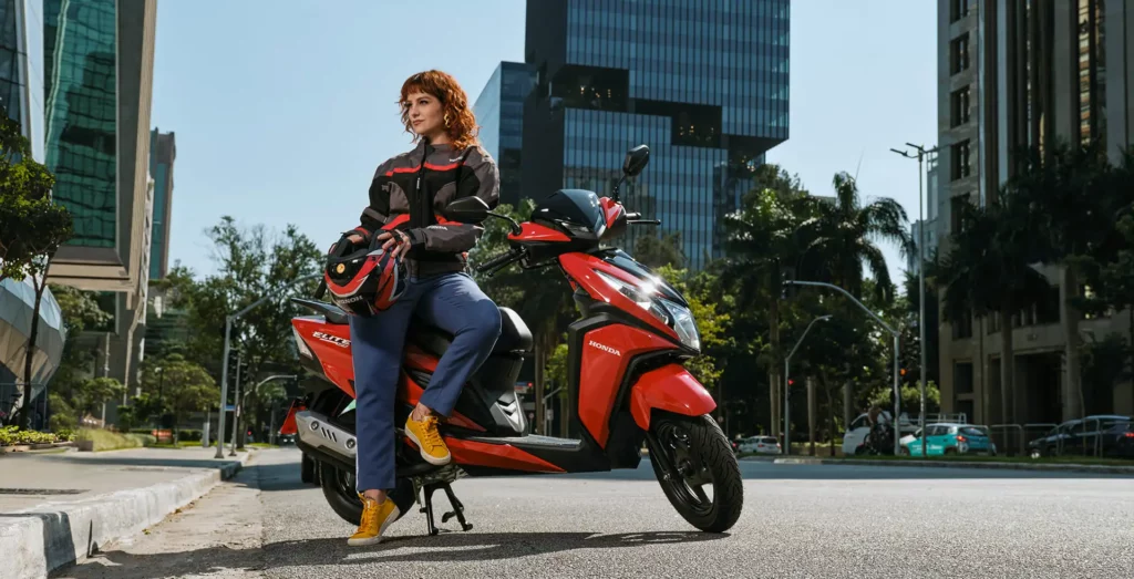 Honda Elite 125 2025 chega repleta de inovações e com um precinho, ó!