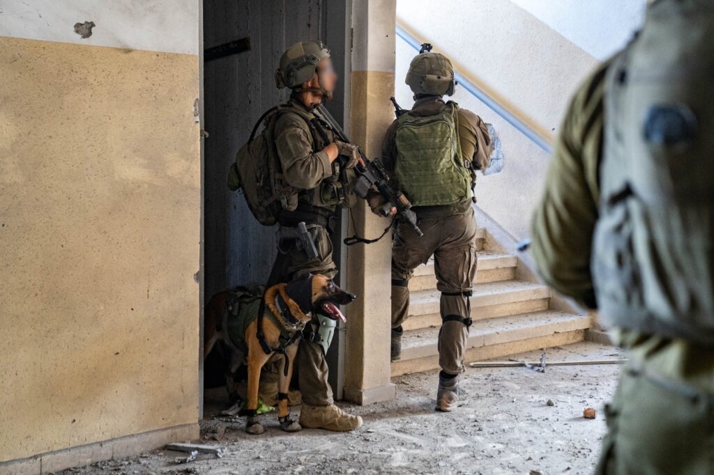 Crusoé: Exército israelense prende terroristas na Cisjordânia após bombas em Tel Aviv