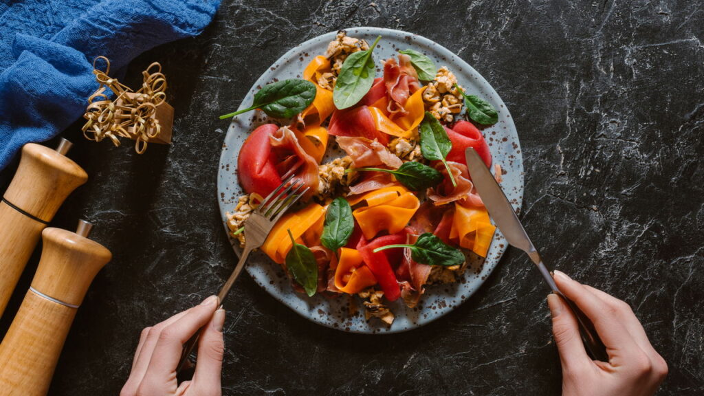 Hora do Jantar! Saiba qual o tamanho ideal para se manter saudável