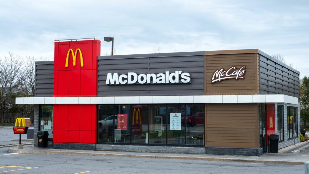 A maior renda do McDonald’s não vem dos lanches, entenda