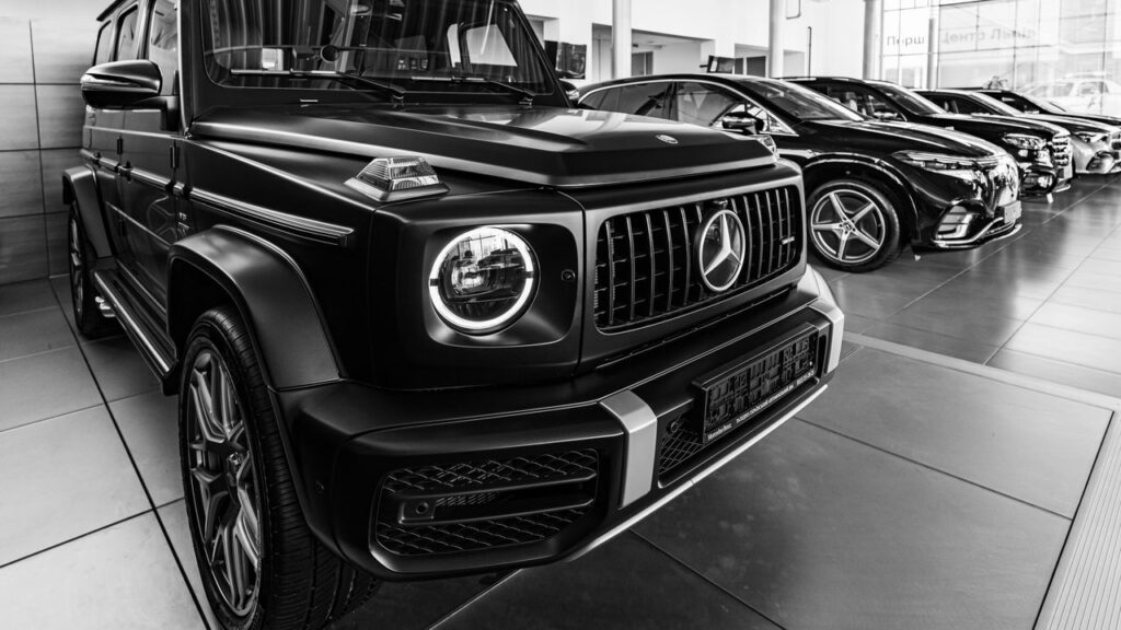 Neymar não pode trazer coleção de carros de luxo da Arábia, veja modelos
