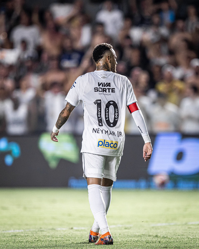 Neymar pai responde sobre futuro do atacante no Santos e renovação de contrato