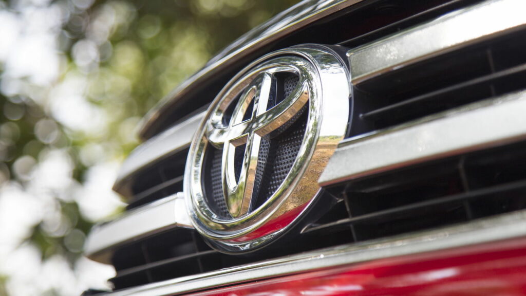Nova geração de queridinho da Toyota chega com maior eficiência e desempenho