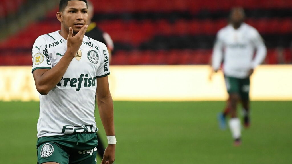 Palmeiras encaminha venda do atacante Rony para gigante da série A
