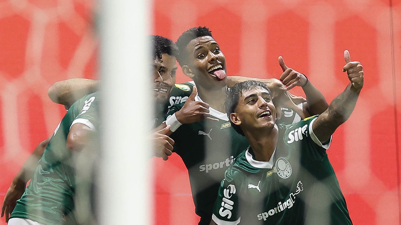 Palmeiras segue vivo no Paulistão com vitória sobre o Botafogo-SP