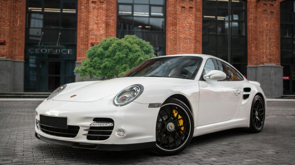 Porsche passa por mudanças em tentativa de retomar a liderança