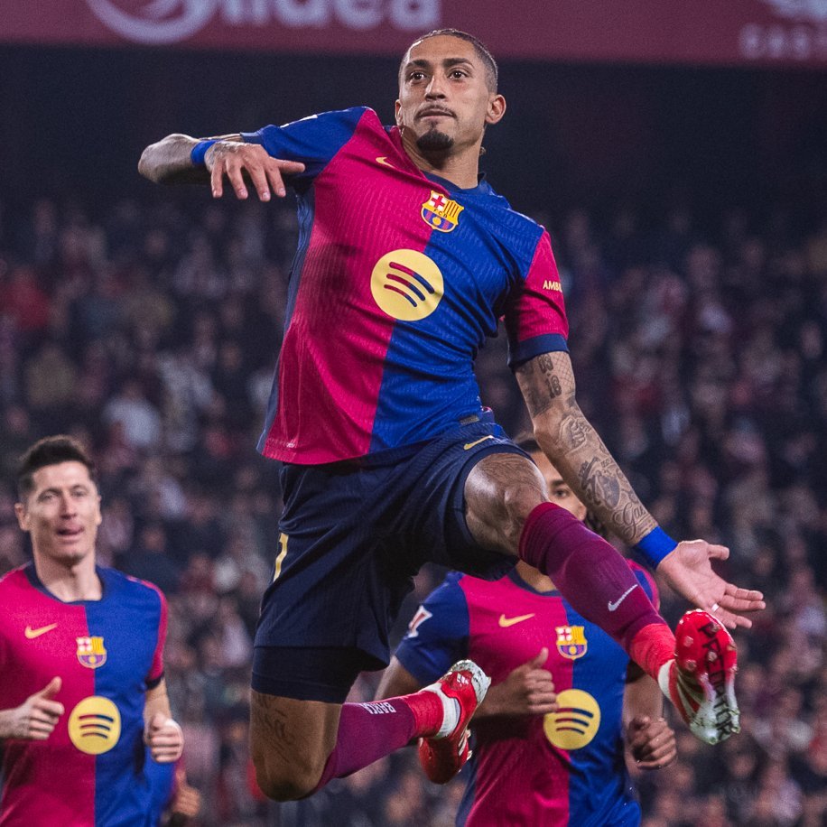 Raphinha desbanca como grande craque do Barcelona em 2025