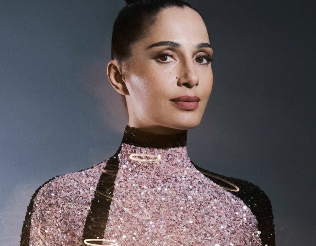 Camila Pitanga mostra fotos de quando tinha 20 anos