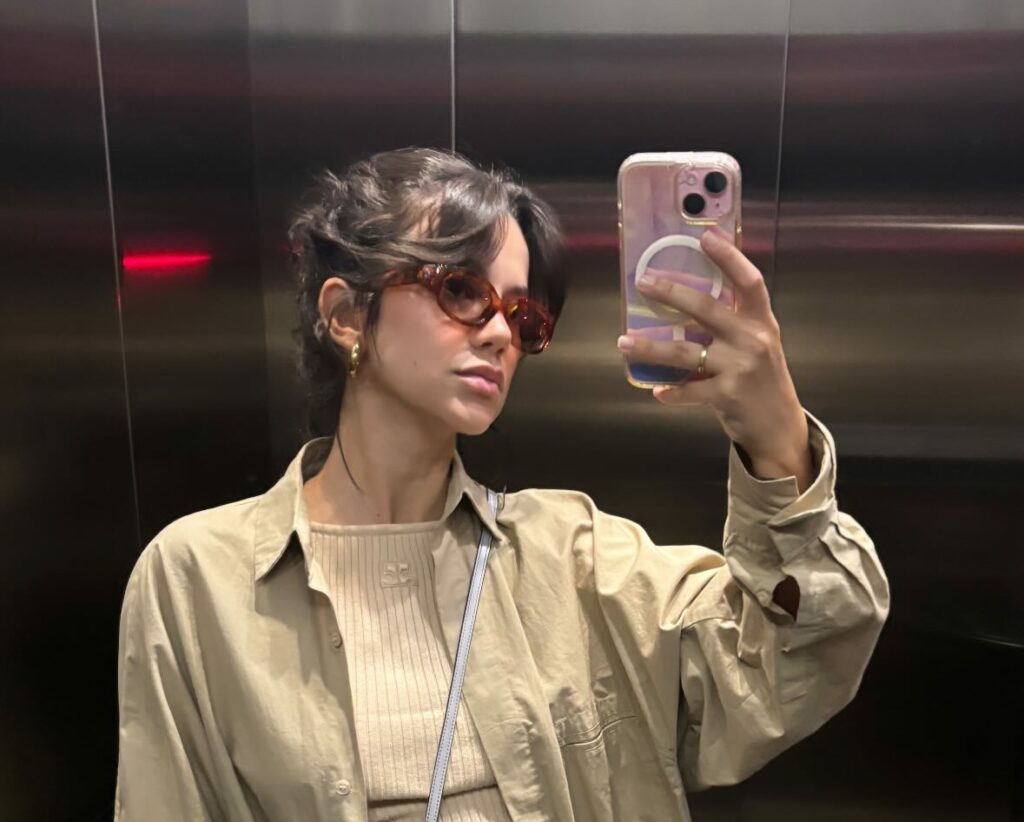 Manu Gavassi mostra barriga com 7 meses de grávida