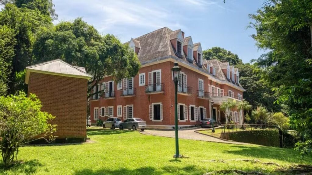 A mansão mais cara do Brasil será demolida para novo projeto