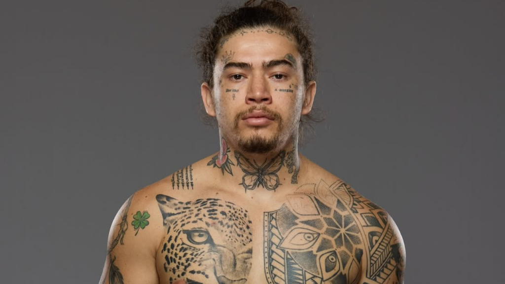 Pai de Whindersson Nunes desabafa após internação do filho