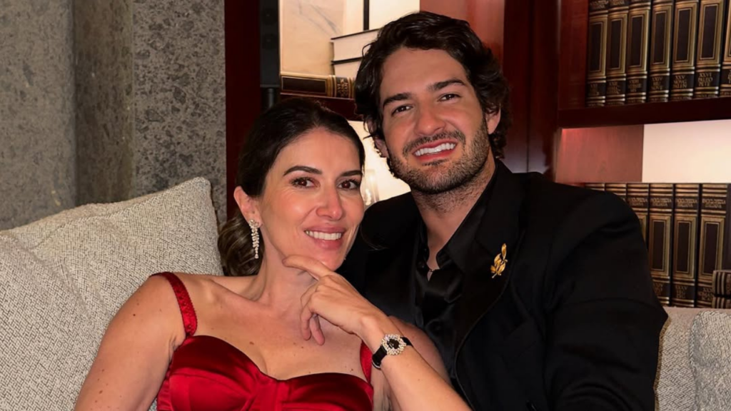 Alexandre Pato mostra registro raro do filho com Rebeca Abravanel