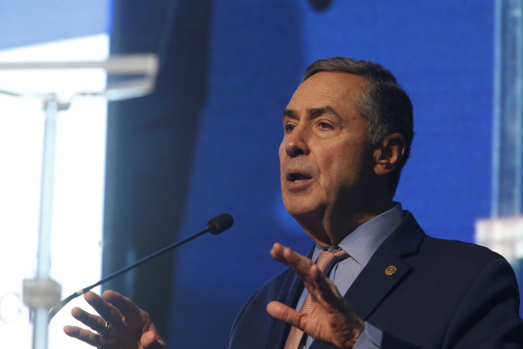 Barroso minimiza críticas sobre encontros com empresários