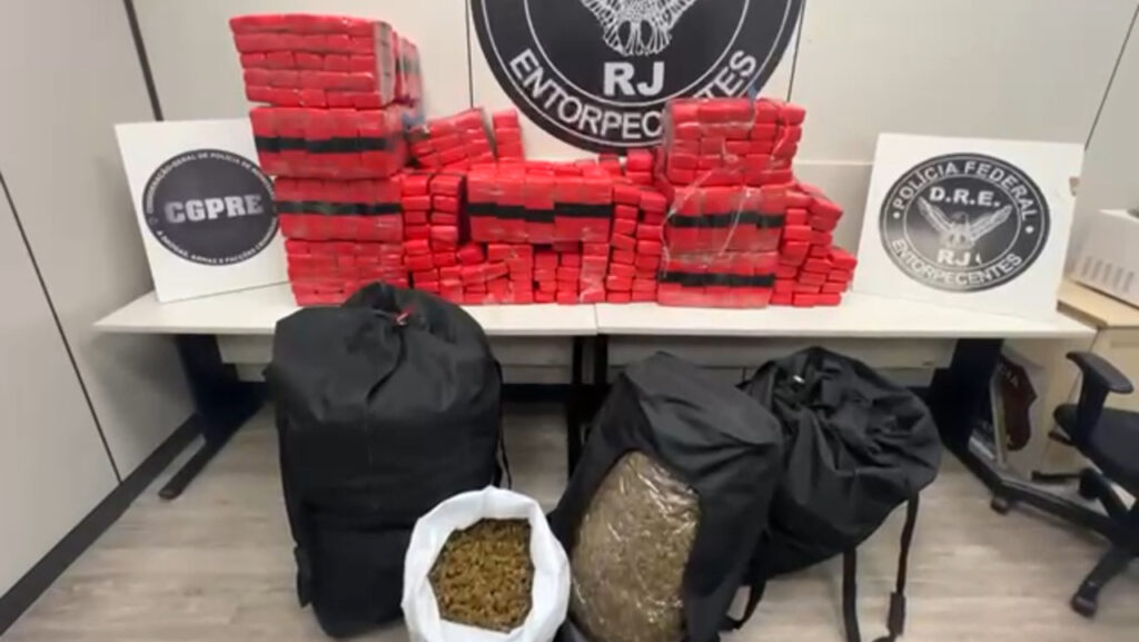 Motorista é preso com 300 kg de maconha na Rodovia Presidente Dutra