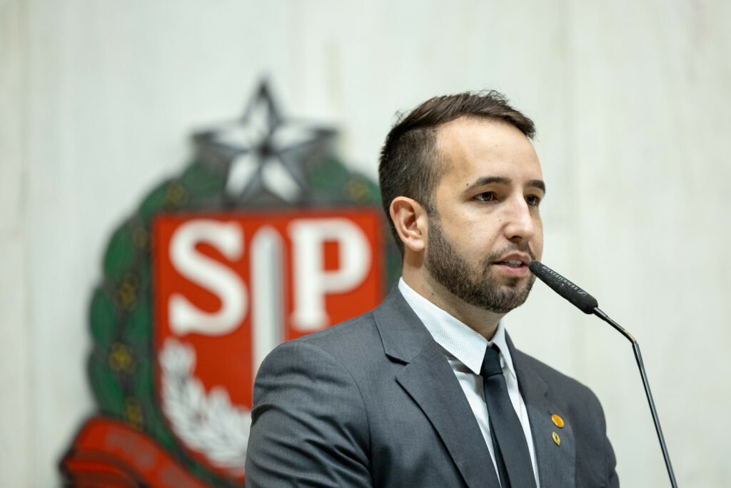 Deputado propõe afastar defensoras contrárias ao reconhecimento facial no carnaval