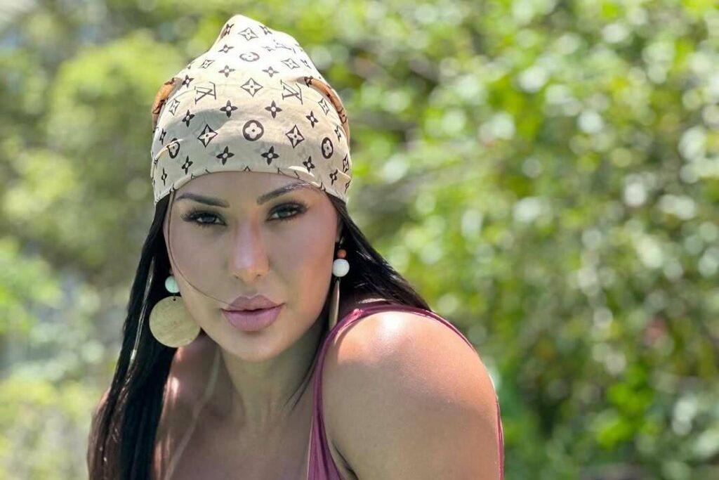 Gracyanne Barbosa teria recebido ajuda da produção do BBB