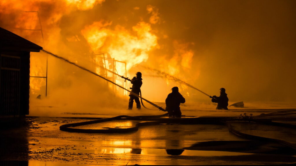 Incêndio devastador atinge Ofunato, no Japão