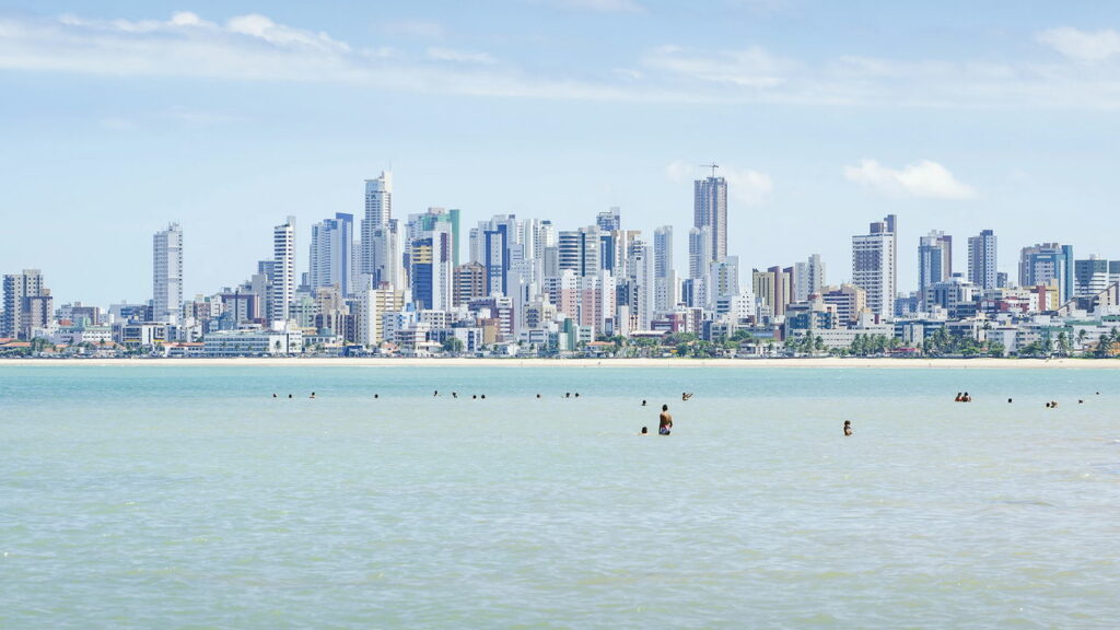 Essa cidade nordestina une praias paradisíacas, tranquilidade e custo de vida baixo