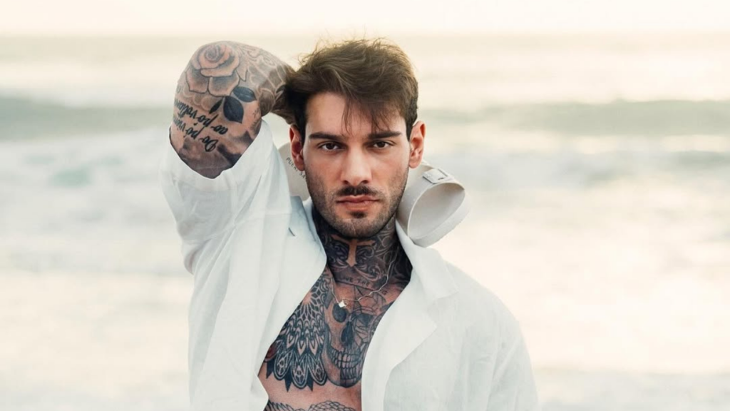 Lucas Lucco chora ao falar sobre ansiedade