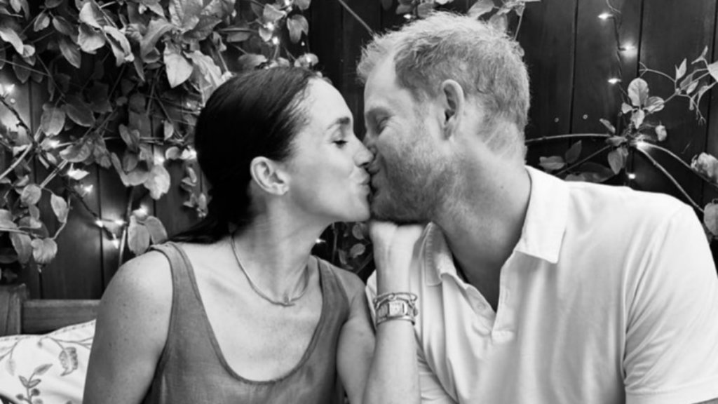 Meghan Markle se declara para Harry nas redes