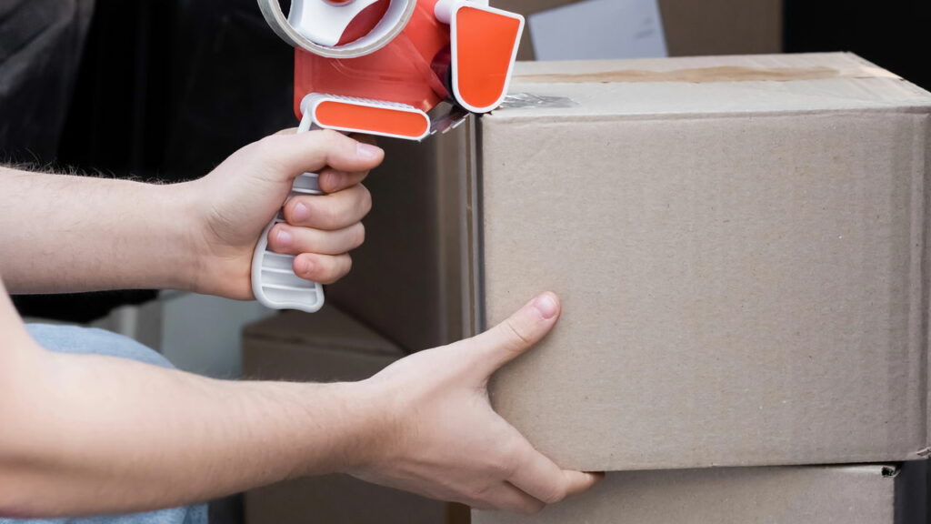 Descartar embalagens de compras pode ser um perigo! Saiba mais