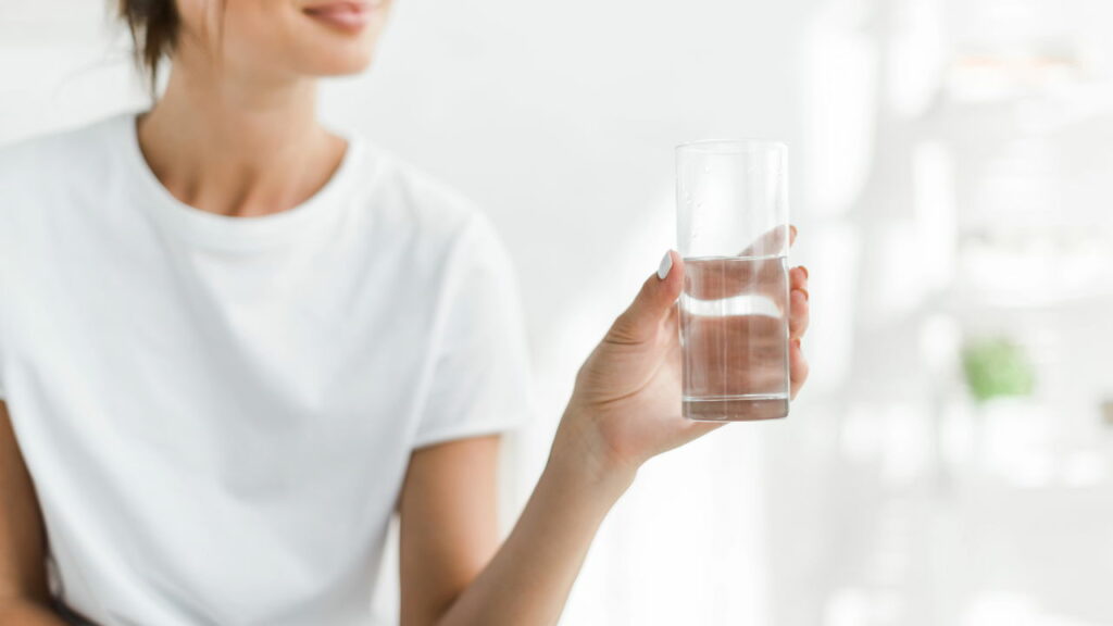 Sofrendo com inchaço no calor? Veja como aliviar agora