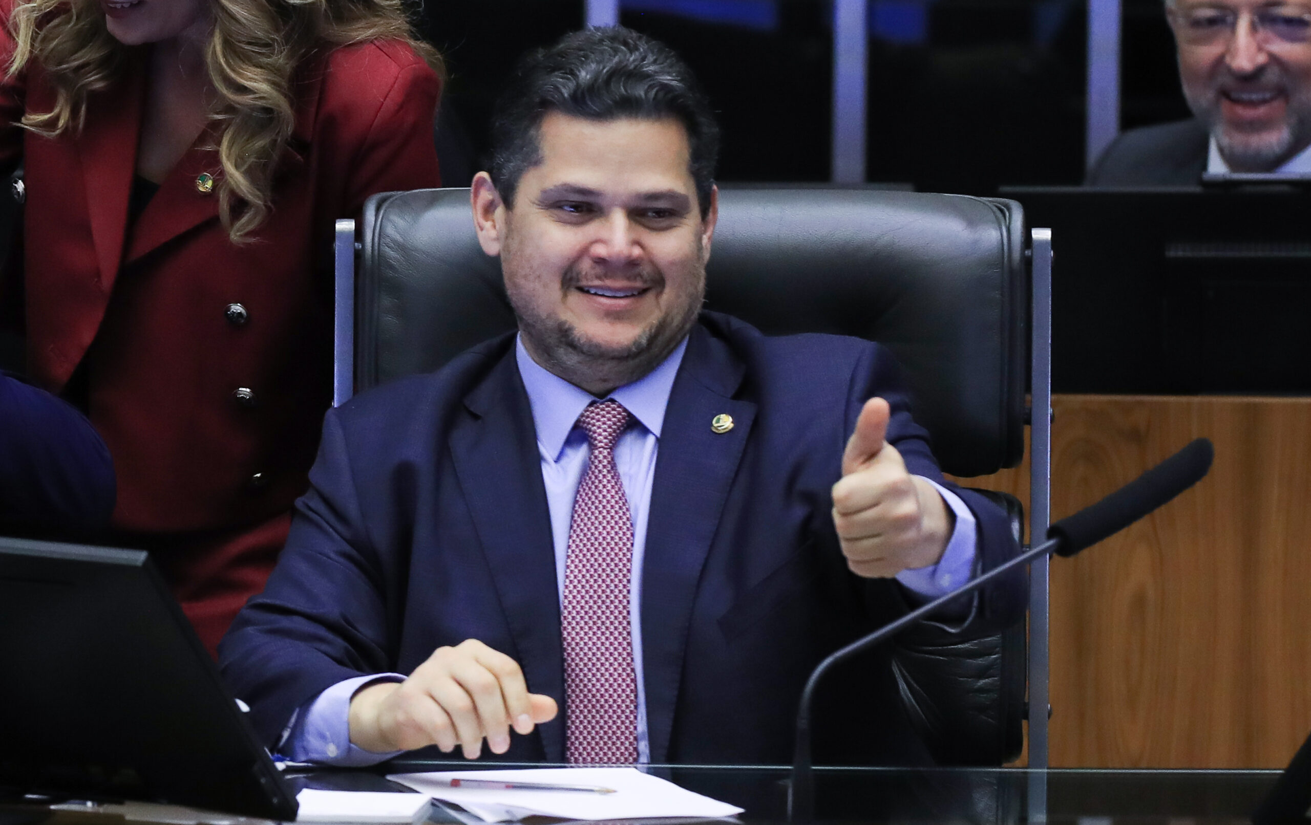alcolumbre orçamento