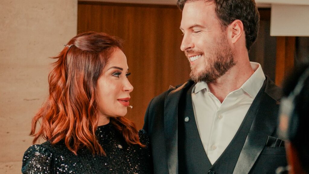 Maira Cardi celebra o casamento do filho Lucas