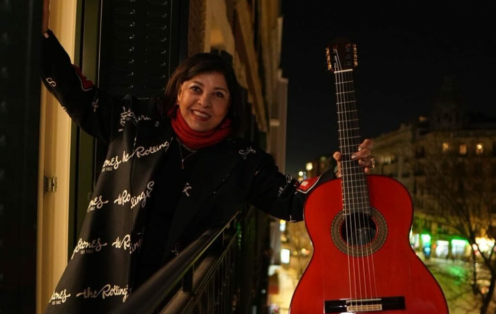 Emocionada, Roberta Miranda abre o coração sobre violências e abusos no início da carreira