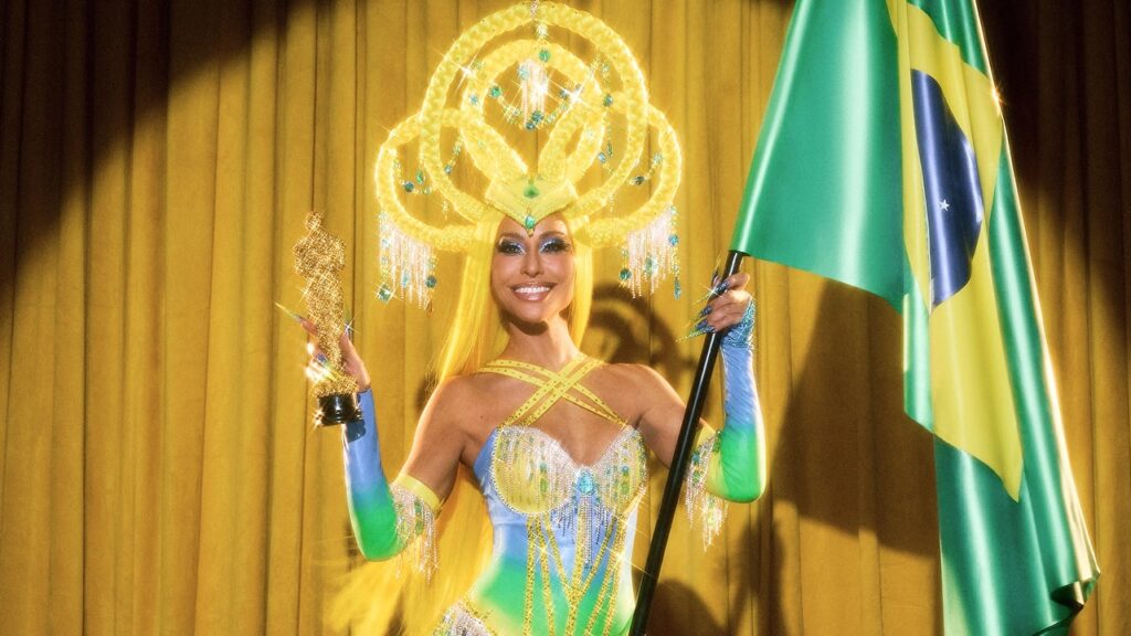 Sabrina Sato passa mal antes do desfile na avenida
