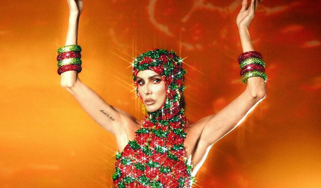Deborah Secco choca ao decidir remover silicone