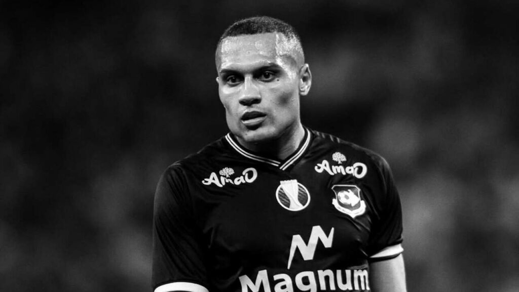 Morre brasileiro atacante do FK Pardubice