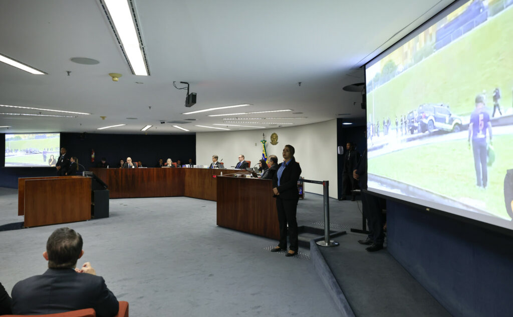 STF forma maioria para tornar Jair Bolsonaro réu por trama golpista