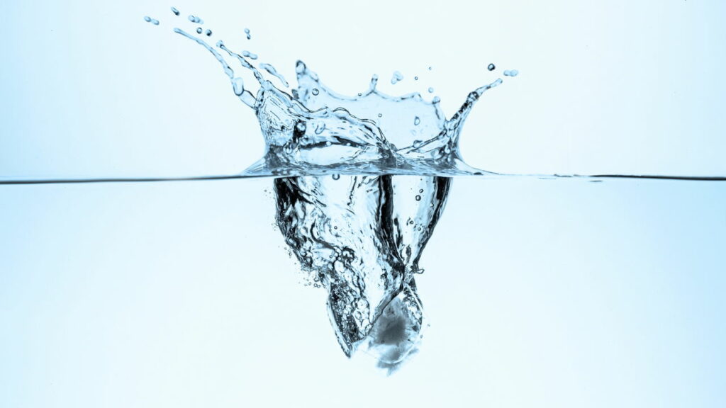 Por que é preciso beber água? Entenda a importância desse líquido