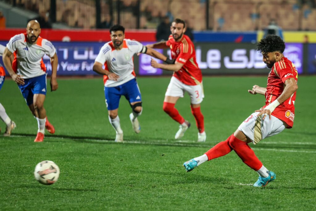 Al-Ahly faz protesto, não vai ao jogo e perde por W.O
