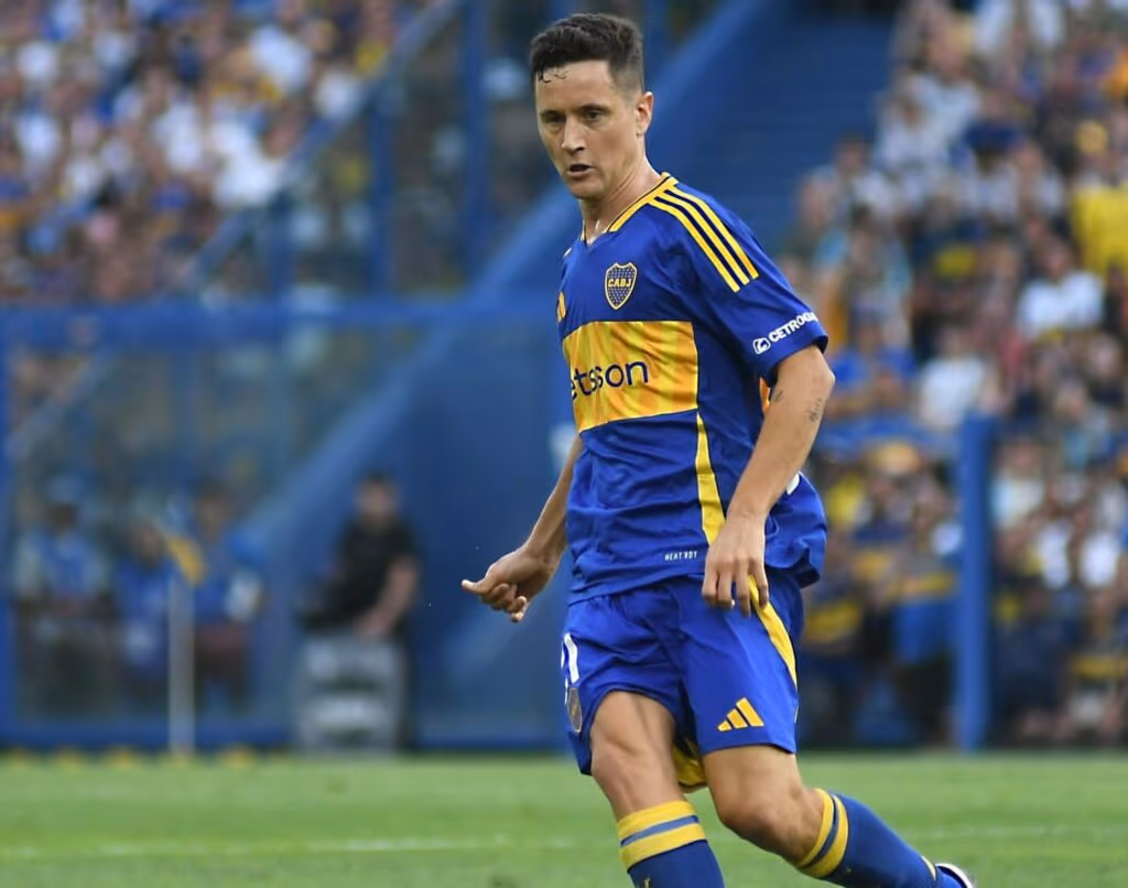 Astro espanhol do Boca Juniors sai chorando ao ser substituído com 5 minutos