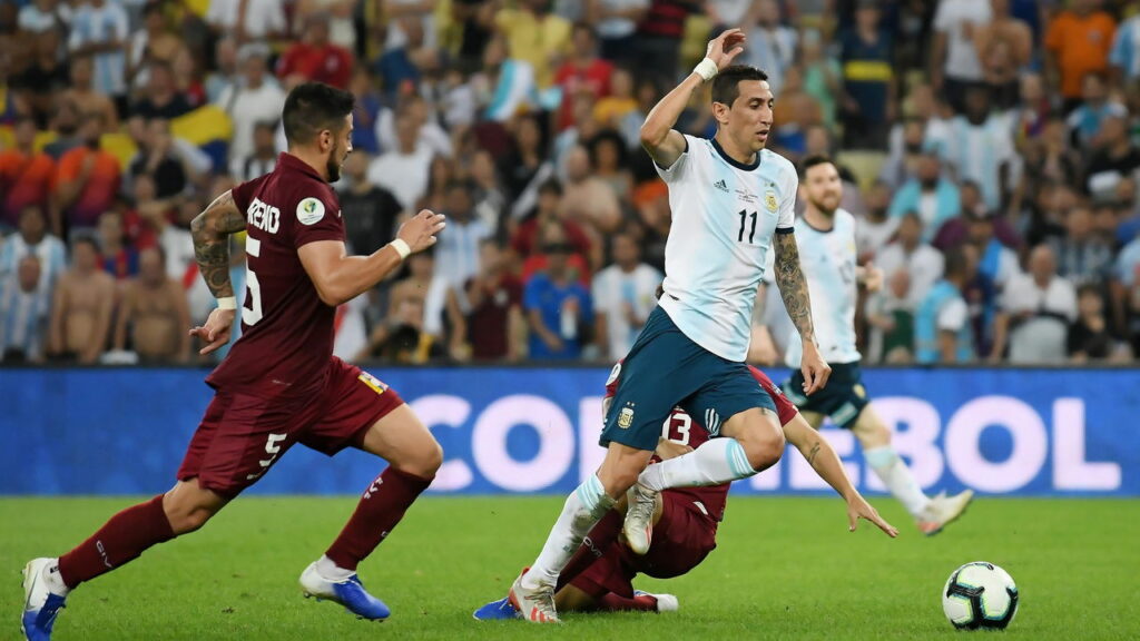 Di María desembarcou no Brasil com contrato de 3 milhões de euros