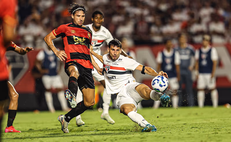 Calleri perde pênalti e São Paulo empata com o Sport na estreia do Brasileirão