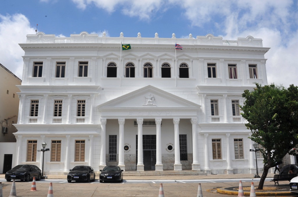 TJ-MA vai comprar 50 iPhones 16 Pro Max para desembargadores